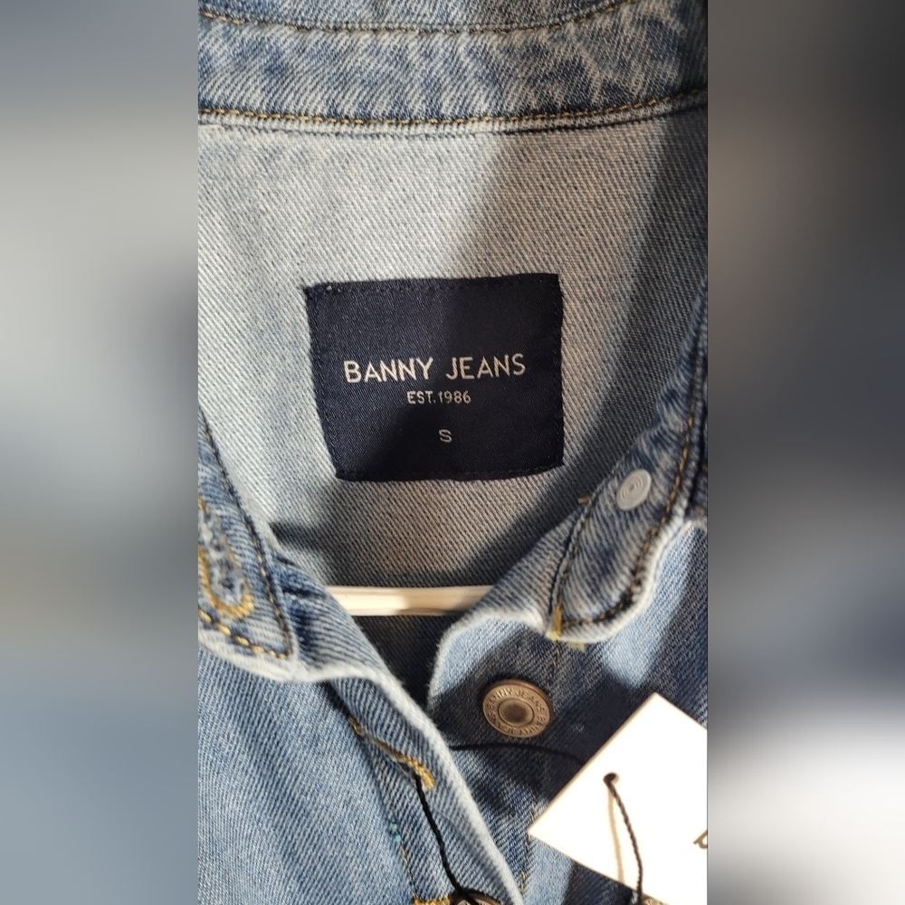 Banny Denim Short Sleeve  Jumpsuit With Pockets Buttons And A Tie Waist Small - Picture 2 of 6